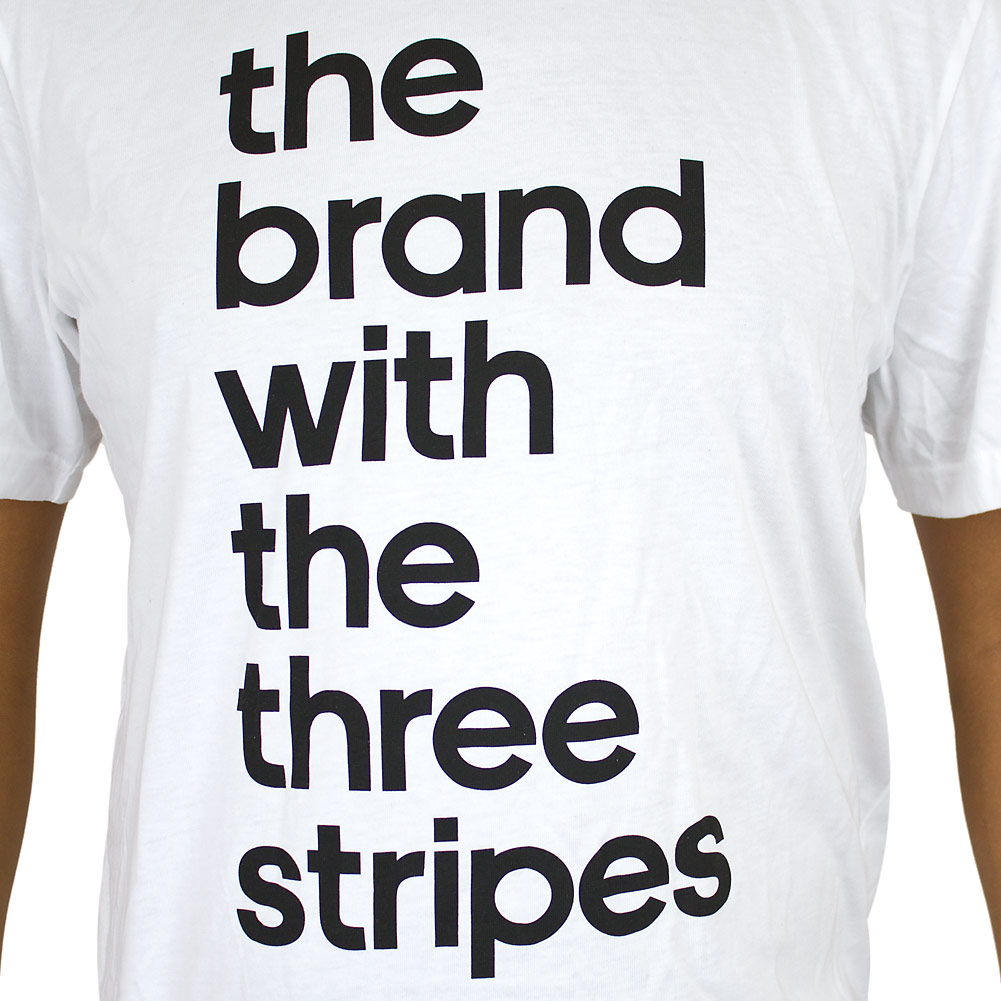 T-shirt-adidas-med-3-ränder-vit-9920066100364